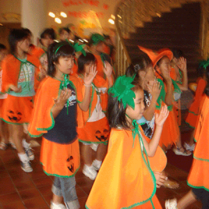 お菓子の城　ハロウィン祭り